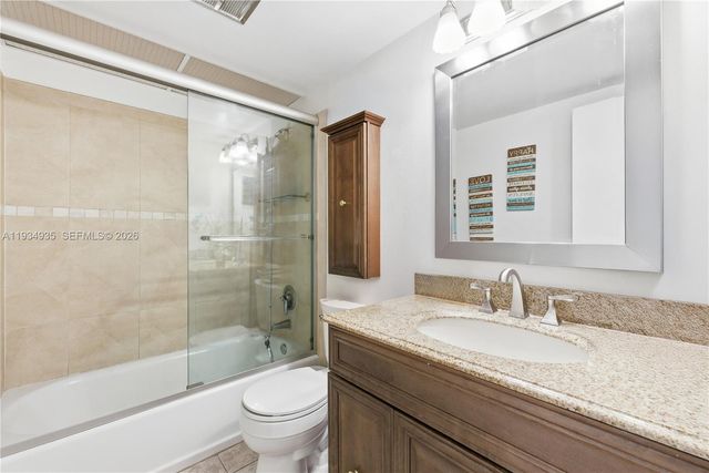 6358 Milk Wagon Ln, Miami Lakes, FL 33014