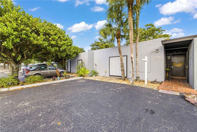 6358 Milk Wagon Ln, Miami Lakes, FL 33014