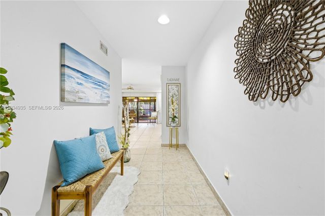 6358 Milk Wagon Ln, Miami Lakes, FL 33014