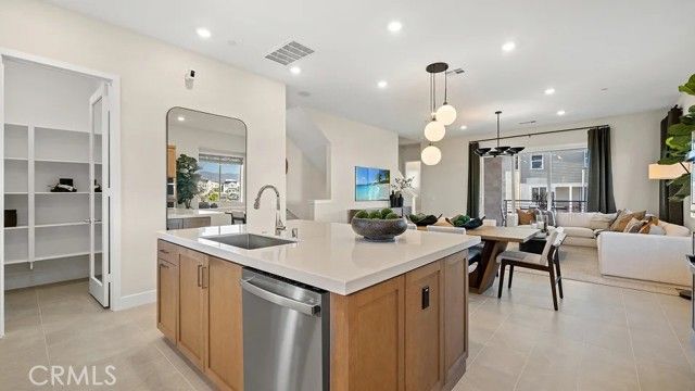 840 Sonia, Irvine, CA 92618