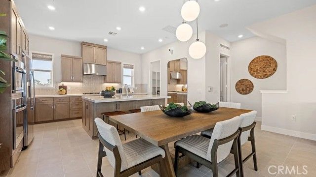 840 Sonia, Irvine, CA 92618