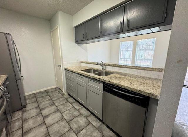 5759 Easthampton Drive B, Houston, TX 77039