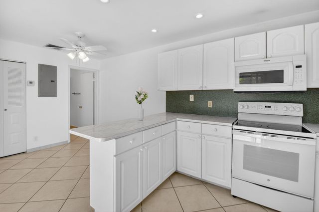 7582 Courtyard Run E 7582, Boca Raton, FL 33433