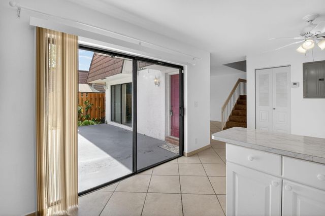 7582 Courtyard Run E 7582, Boca Raton, FL 33433