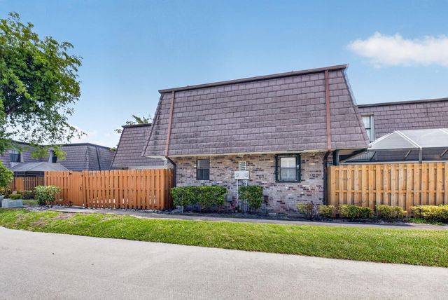 7582 Courtyard Run E 7582, Boca Raton, FL 33433