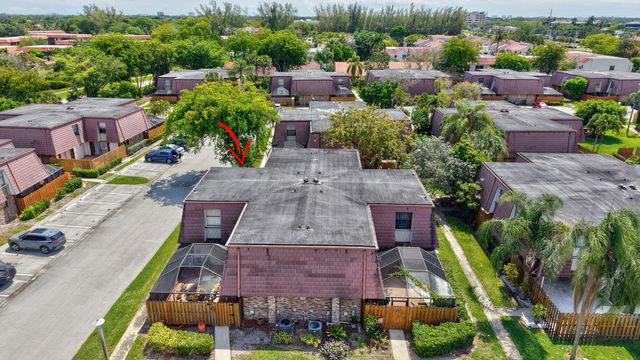 7582 Courtyard Run E 7582, Boca Raton, FL 33433