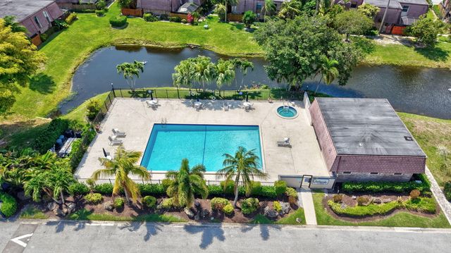 7582 Courtyard Run E 7582, Boca Raton, FL 33433