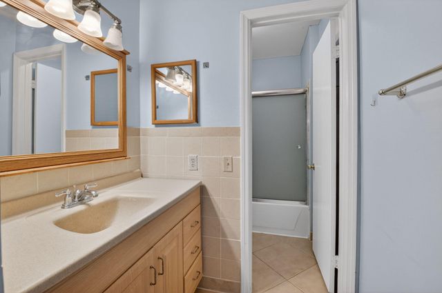 7582 Courtyard Run E 7582, Boca Raton, FL 33433