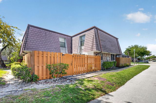 7582 Courtyard Run E 7582, Boca Raton, FL 33433