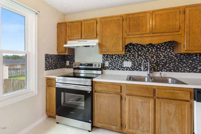 817 Issac Dock Drive, Fayetteville, NC 28314