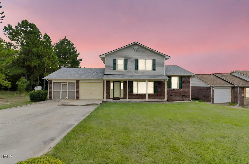 817 Issac Dock Drive, Fayetteville, NC 28314