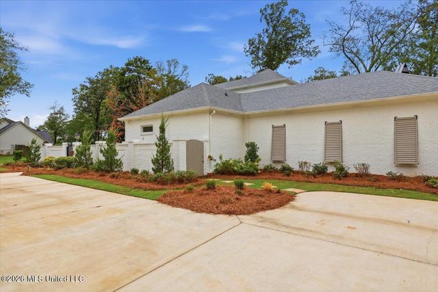 101 Saddle Creek Cove, Canton, MS 39046