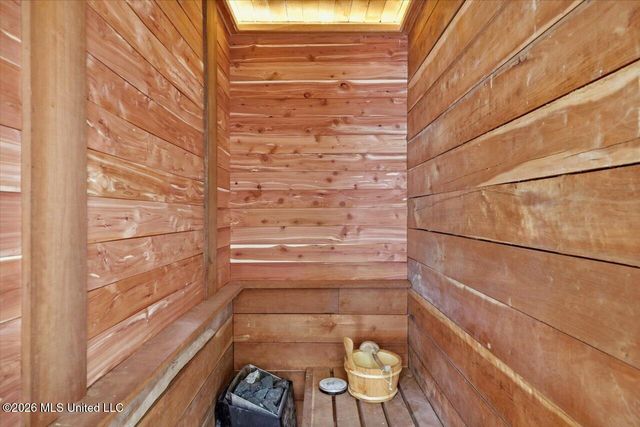 101 Saddle Creek Cove, Canton, MS 39046