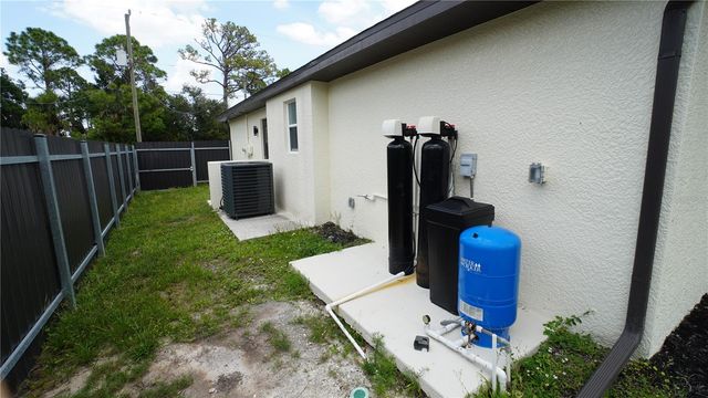 2405 MISTLETO LANE, North Port, FL 34286