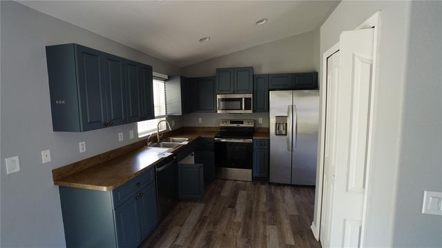 2405 MISTLETO LANE, North Port, FL 34286