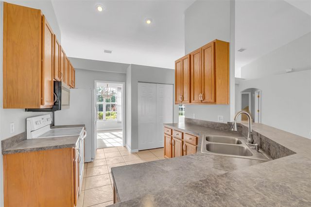 1461 Goyer Rd SE, Palm Bay, FL 32909