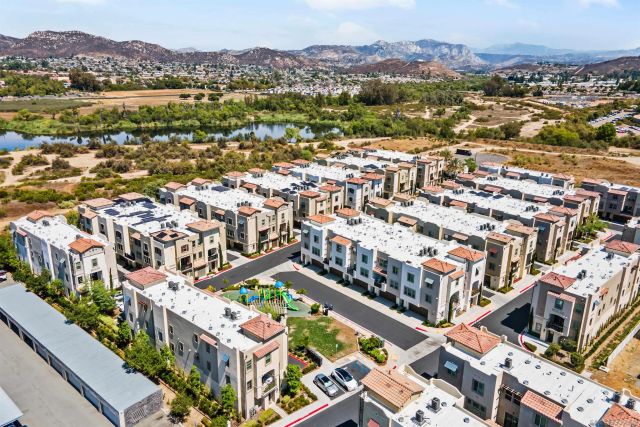 429 Lake Shore Way, Santee, CA 92071