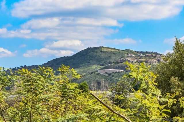 429 Lake Shore Way, Santee, CA 92071