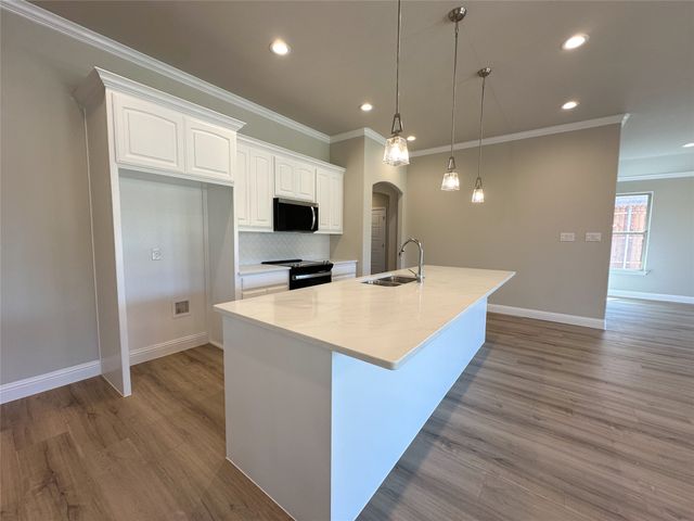 2003 Belle Lagos Lane, Cleburne, TX 76033