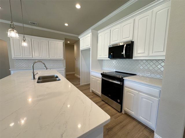 2003 Belle Lagos Lane, Cleburne, TX 76033