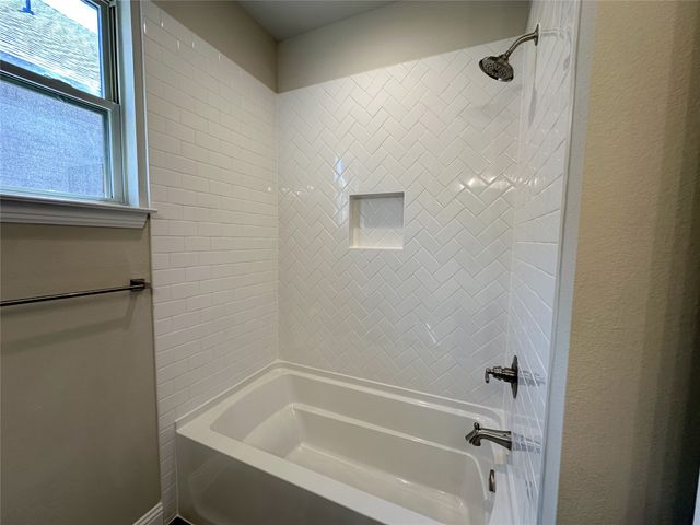 2003 Belle Lagos Lane, Cleburne, TX 76033