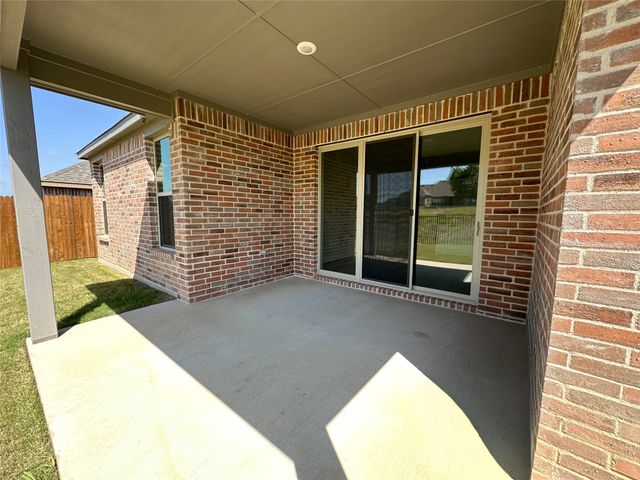 2003 Belle Lagos Lane, Cleburne, TX 76033
