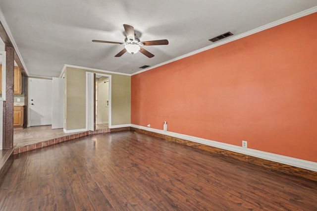 2520 Collingwood Drive, Farmers Branch, TX 75234