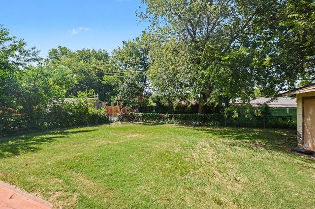 2520 Collingwood Drive, Farmers Branch, TX 75234