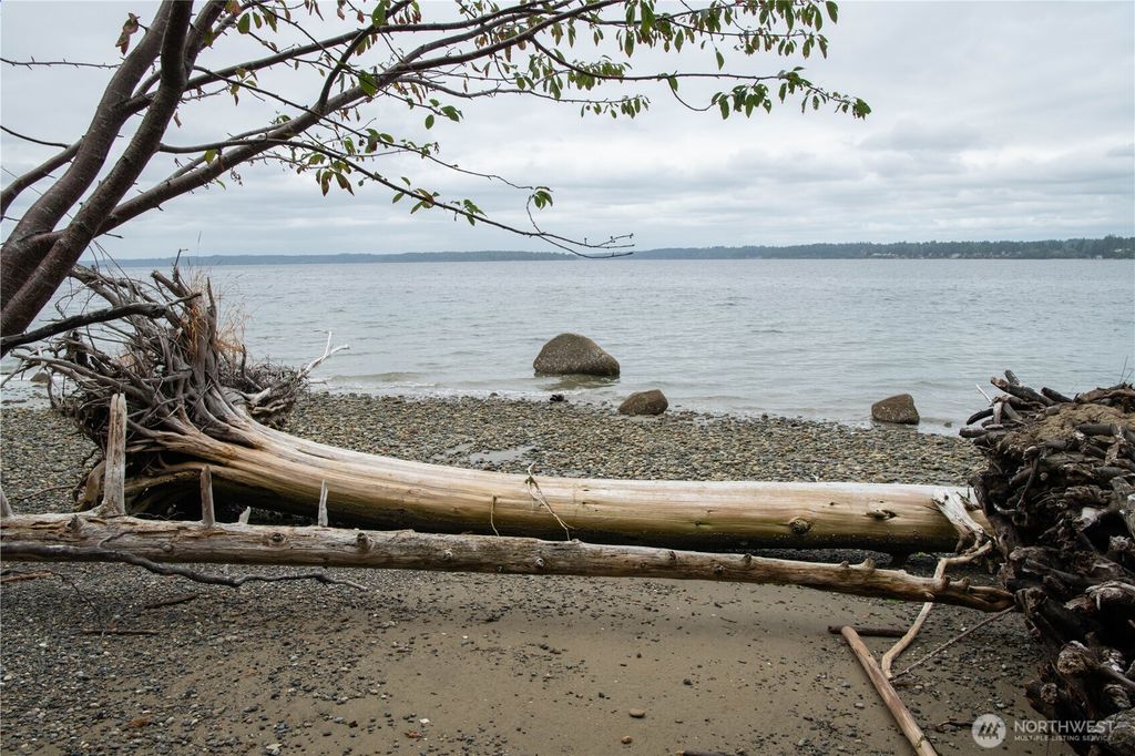 6206 Crescent Beach Road, Vaughn, WA 98394