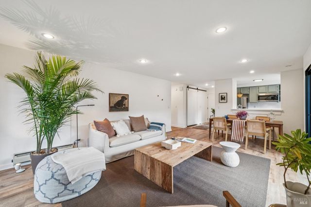 31 W Harbor Dr, Sausalito, CA 94965