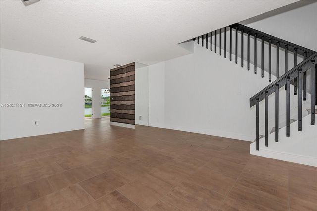 850 NW 98th Ave, Plantation, FL 33324