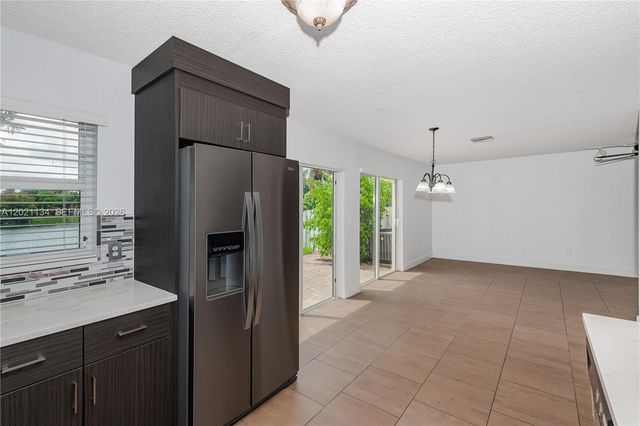 850 NW 98th Ave, Plantation, FL 33324