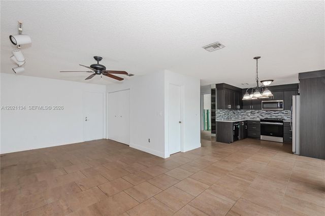 850 NW 98th Ave, Plantation, FL 33324