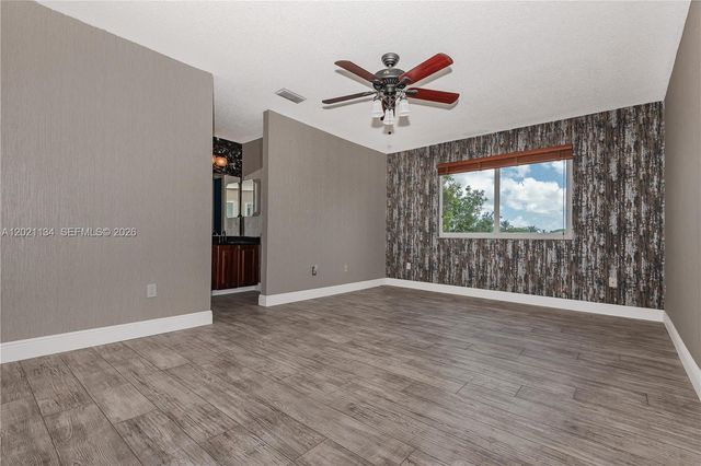 850 NW 98th Ave, Plantation, FL 33324