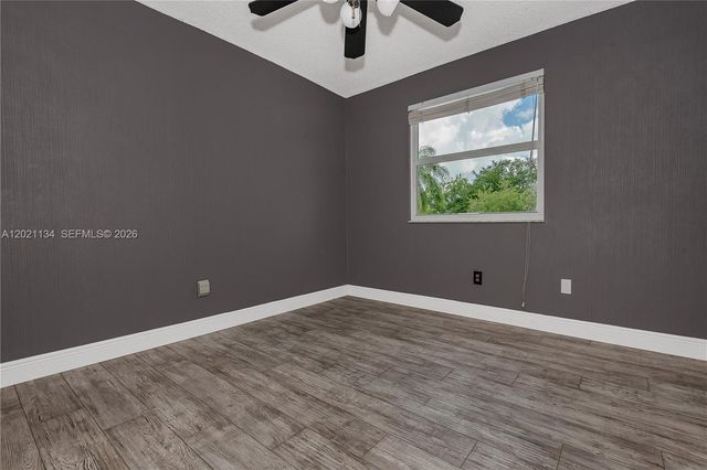 850 NW 98th Ave, Plantation, FL 33324