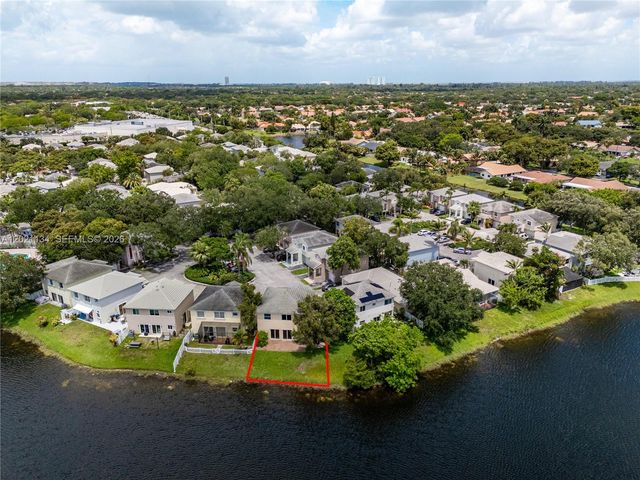 850 NW 98th Ave, Plantation, FL 33324