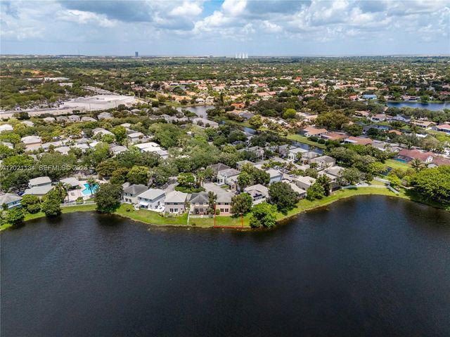 850 NW 98th Ave, Plantation, FL 33324