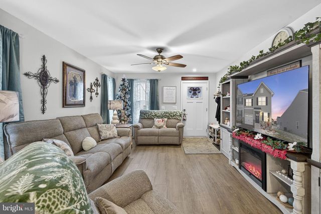 103 BIBURY ST, Martinsburg, WV 25405