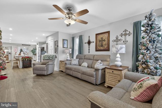 103 BIBURY ST, Martinsburg, WV 25405