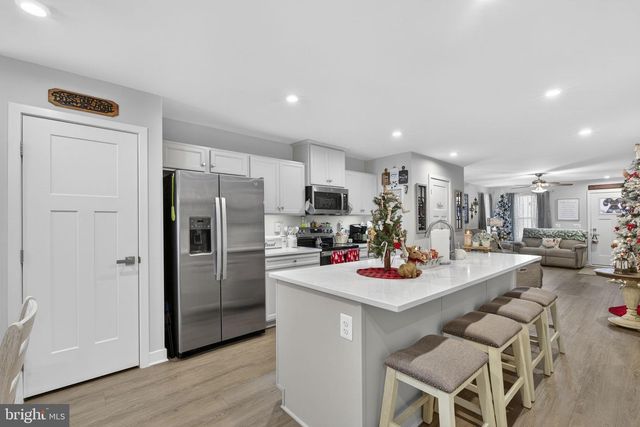 103 BIBURY ST, Martinsburg, WV 25405