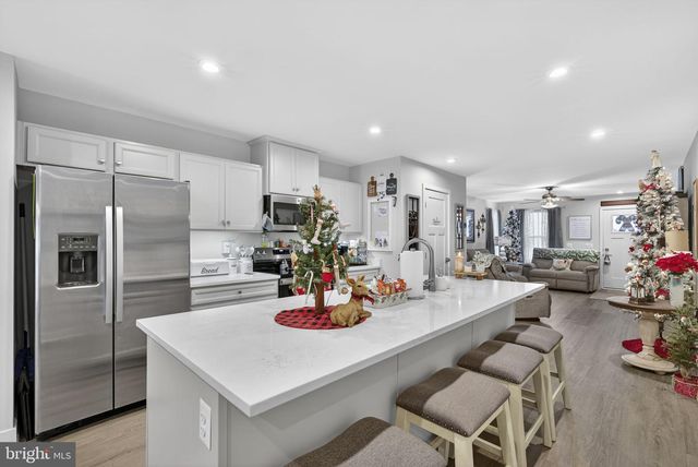 103 BIBURY ST, Martinsburg, WV 25405