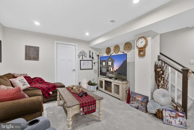 103 BIBURY ST, Martinsburg, WV 25405