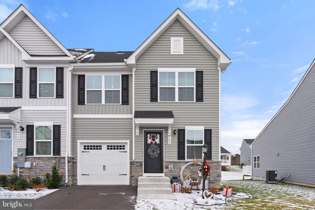 103 BIBURY ST, Martinsburg, WV 25405