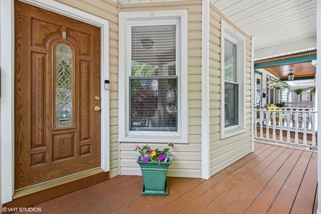 1513 W Highland Avenue, Chicago, IL 60660