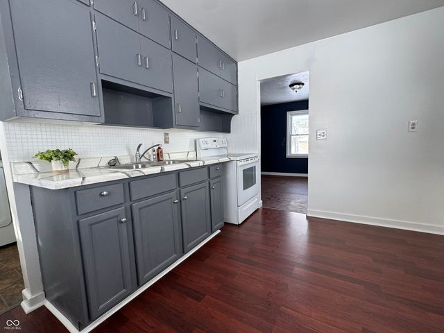 2911 14th Street, Columbus, IN 47201