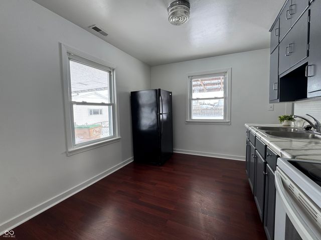 2911 14th Street, Columbus, IN 47201