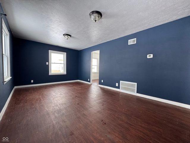 2911 14th Street, Columbus, IN 47201