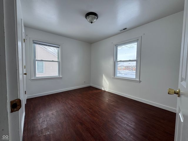 2911 14th Street, Columbus, IN 47201