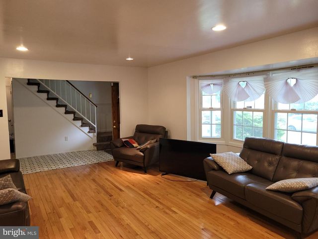 9203 TWIN HILL LN, Laurel, MD 20708