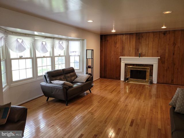9203 TWIN HILL LN, Laurel, MD 20708
